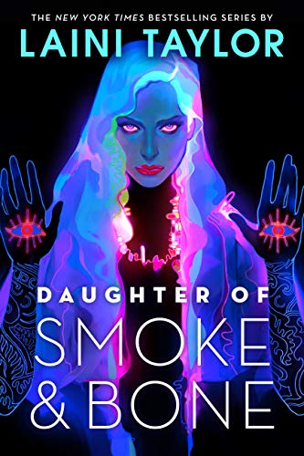 Daughter of Smoke & Bone - Paperback