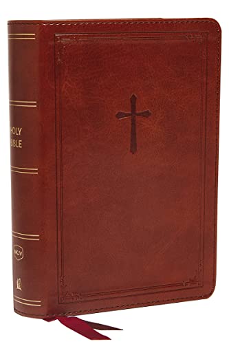 Nkjv, Reference Bible, Compact, Leathersoft, Brown, Red Letter Edition, Comfort Print: Holy Bible, New King James Version - Imitation Leather