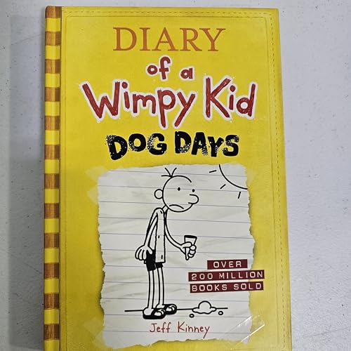 Dog Days (Diary of a Wimpy Kid #4): Volume 4 - Hardcover